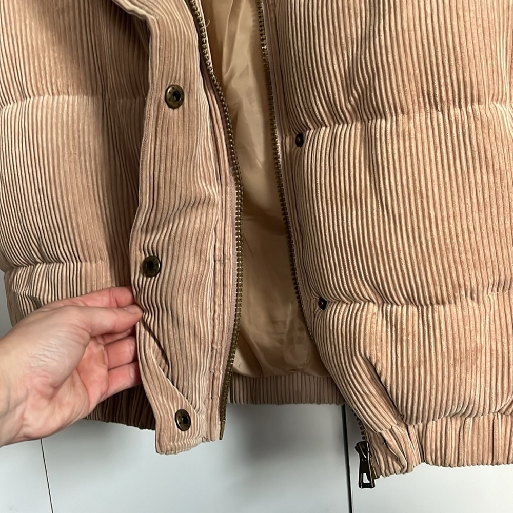 Puffer Jacket - Picture 8 of 9